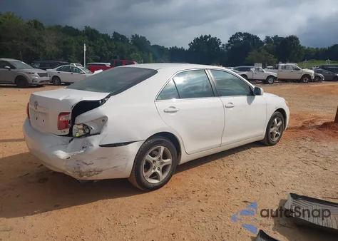 2007 Toyota Camry Le z USA, uszkodzony, nr VIN JTNBE46K073100422